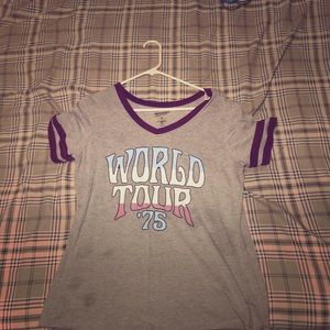 Cute world tour top!!